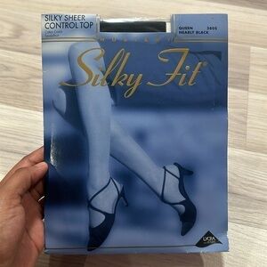 SILKY FIT Hosiery Stockings Queen Nearly Black 3805 Control Top NEW